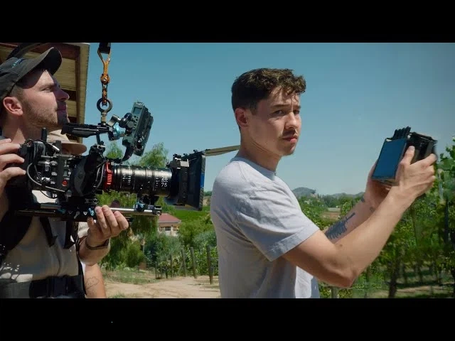 禁漫天堂｜全网漫画免费观看独立电影拍摄现场导演工作照